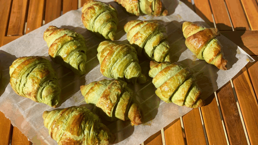 smartcookingtips-How-to-Make-Matcha-Pistachio-Croissants-1