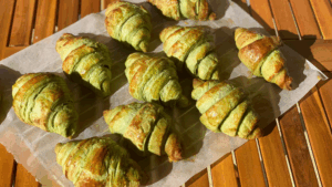 smartcookingtips-How-to-Make-Matcha-Pistachio-Croissants-1